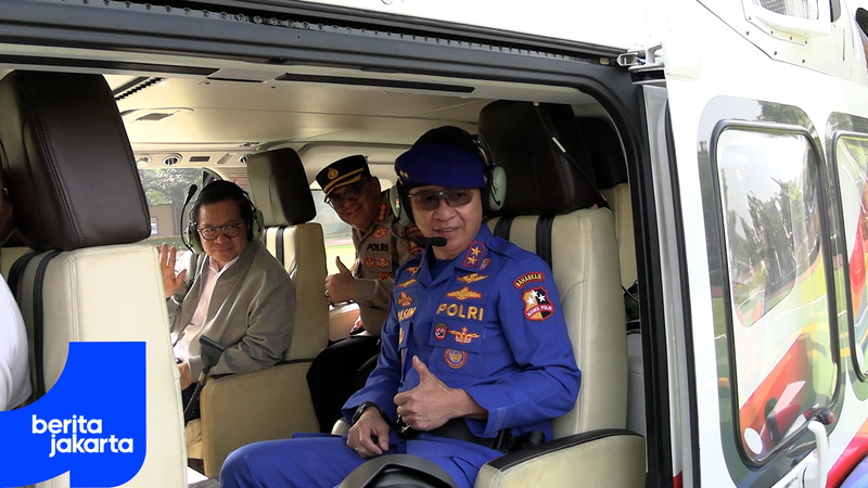 Naik Helikopter, Pramono Anung Tinjau Banjir Jakarta dari Udara